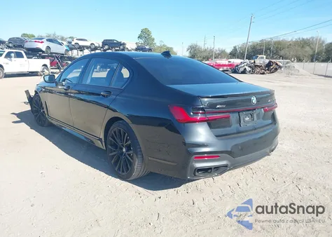 2021 BMW M760I xDrive z USA, uszkodzony, nr VIN WBA7U6C05MCE58977